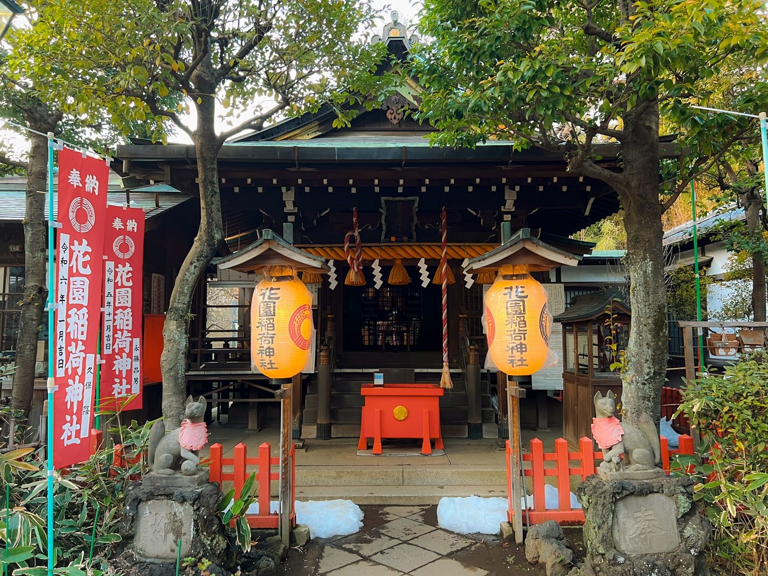 An unknown and quaint Shinto Shrine with lanterns inside the Ueno Park, in Tokyo, Japan.